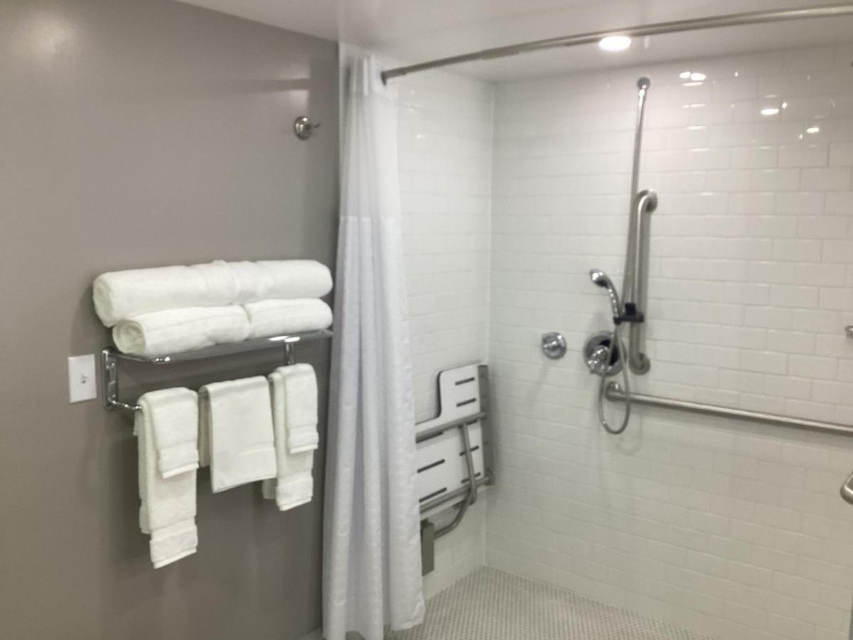 Super 8 By Wyndham Baltimore Northwest Hotel