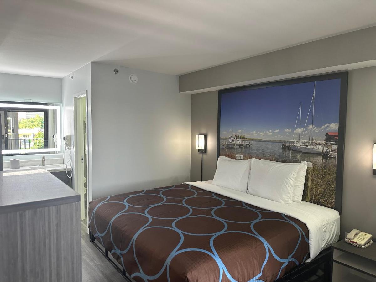 Hotel Super 8 By Wyndham Baltimore Northwest