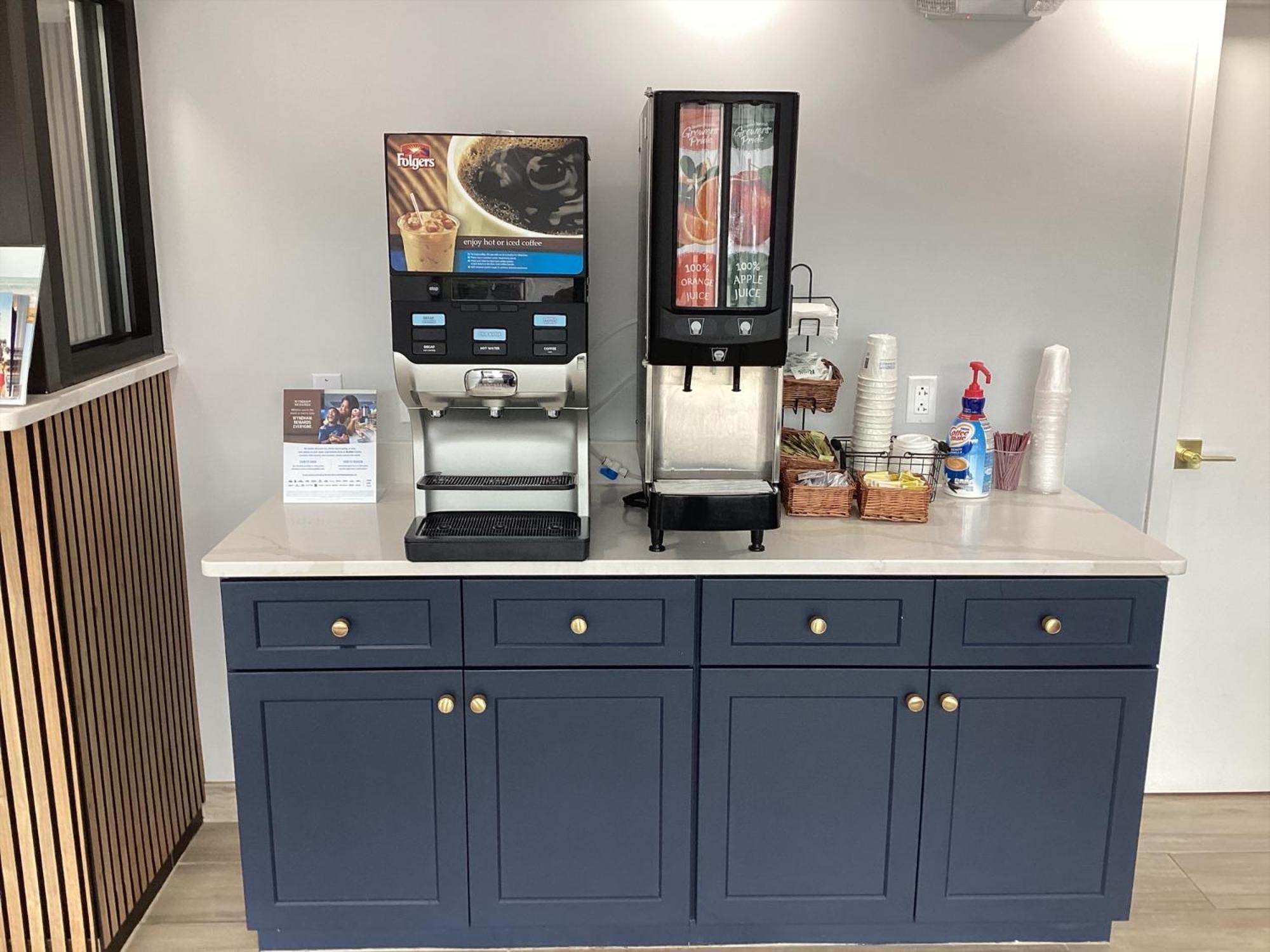Super 8 By Wyndham Baltimore Northwest Hotel
