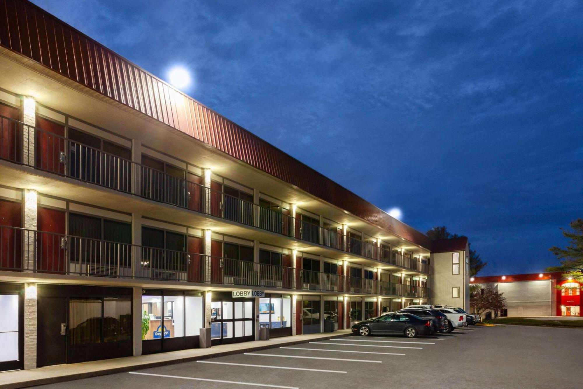 Super 8 By Wyndham Baltimore Northwest Hotel Windsor Mill