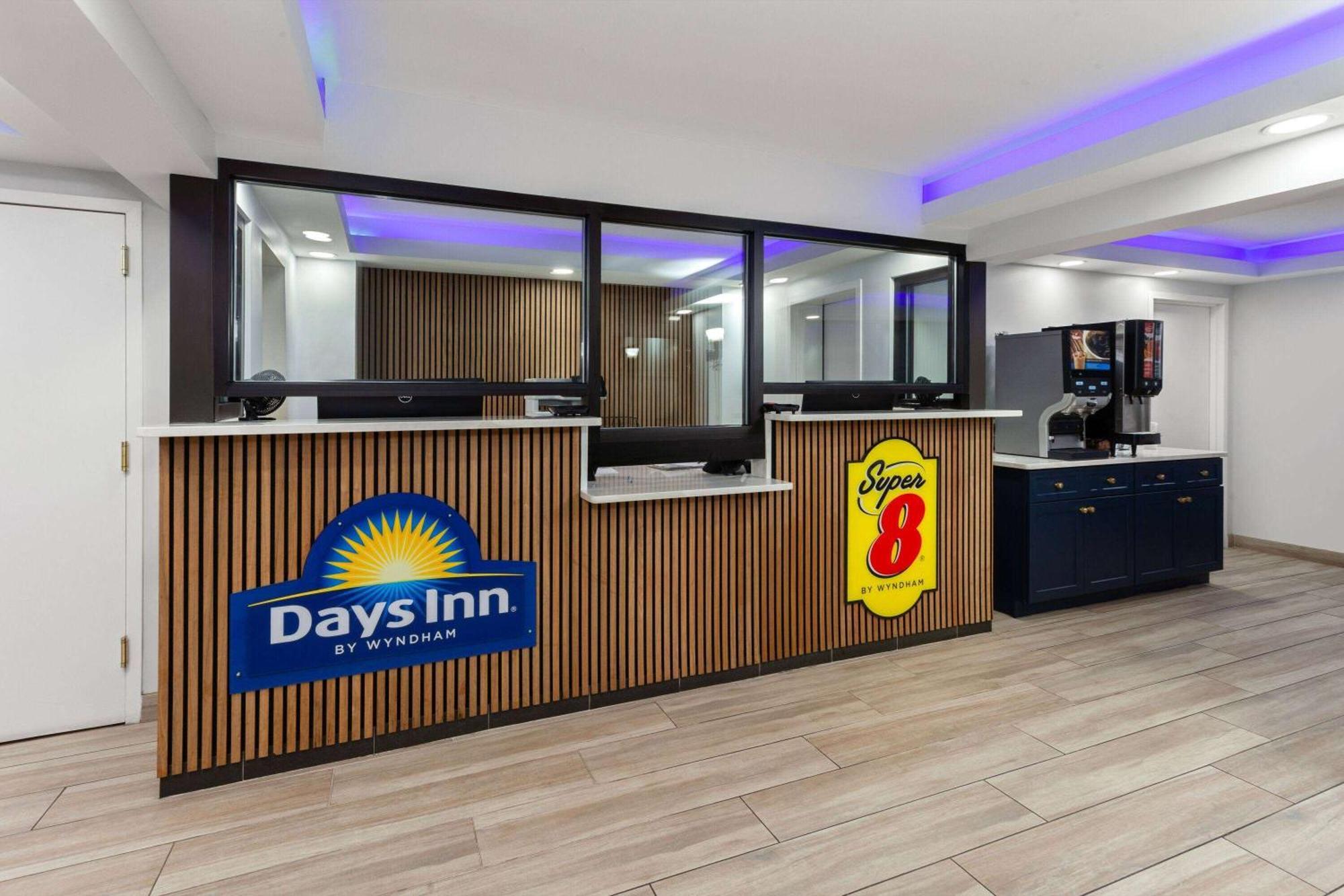 Super 8 By Wyndham Baltimore Northwest