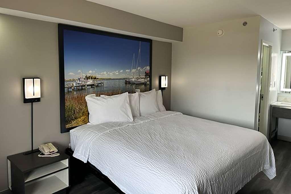 Super 8 By Wyndham Baltimore Northwest * Windsor Mill