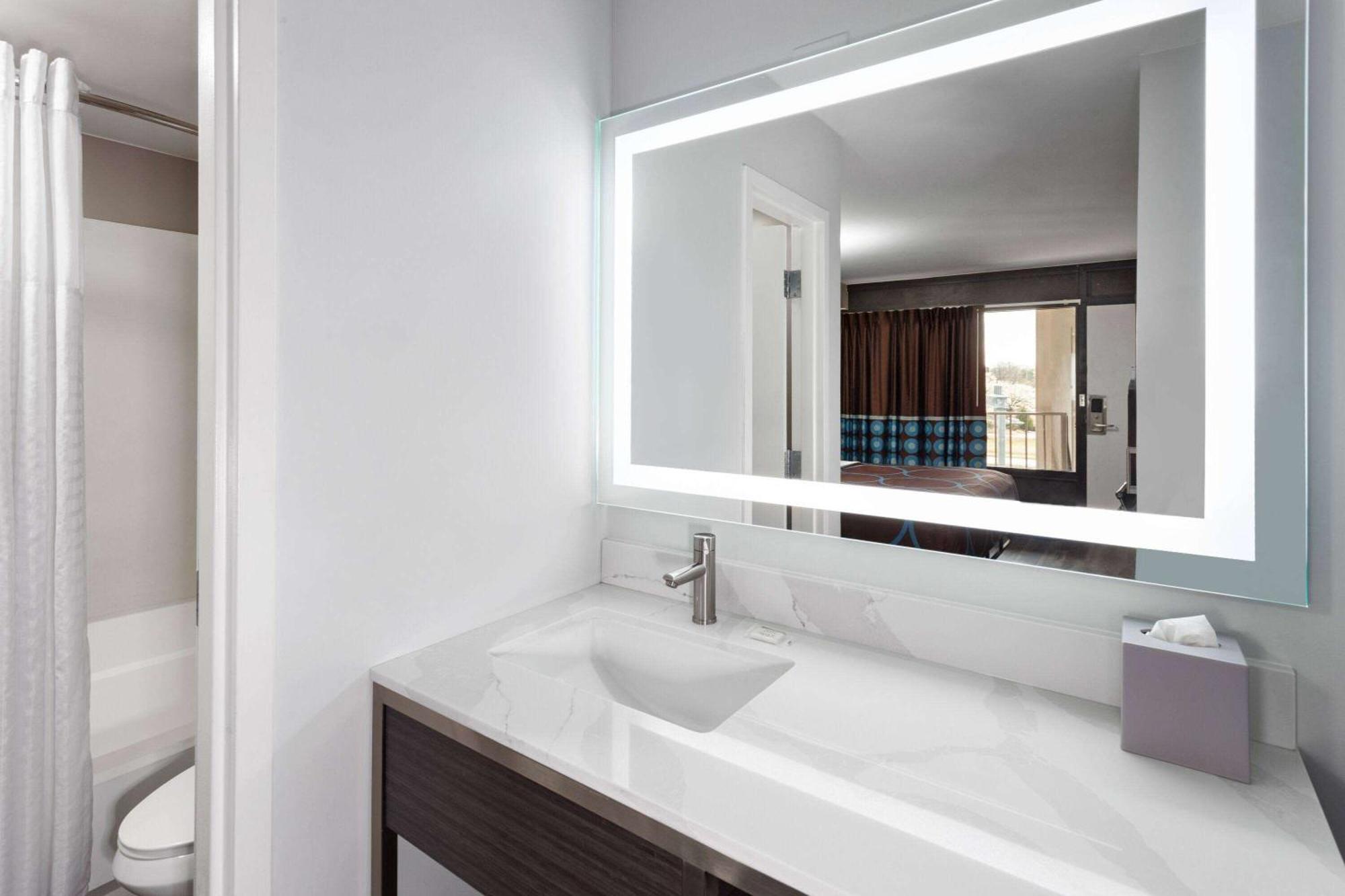 Super 8 By Wyndham Baltimore Northwest *